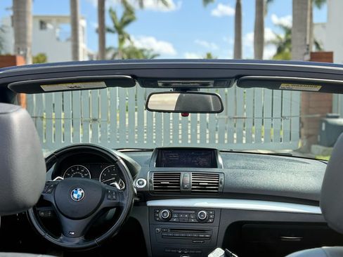 Used 2011 BMW 135i Convertible image 17