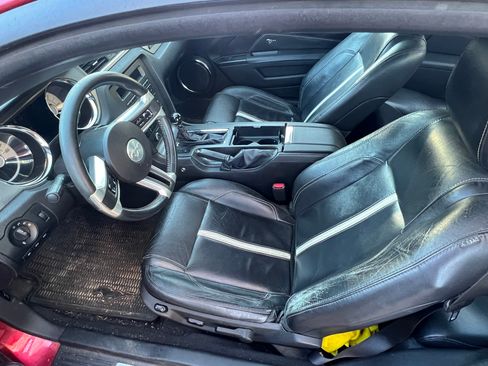 Used 2010 Ford Mustang GT Premium image 27