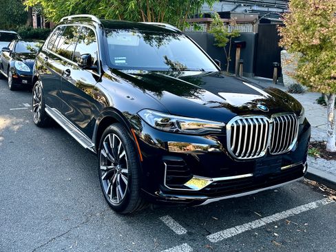 Used 2019 BMW X7 xDrive50i w/ Premium Package image 1
