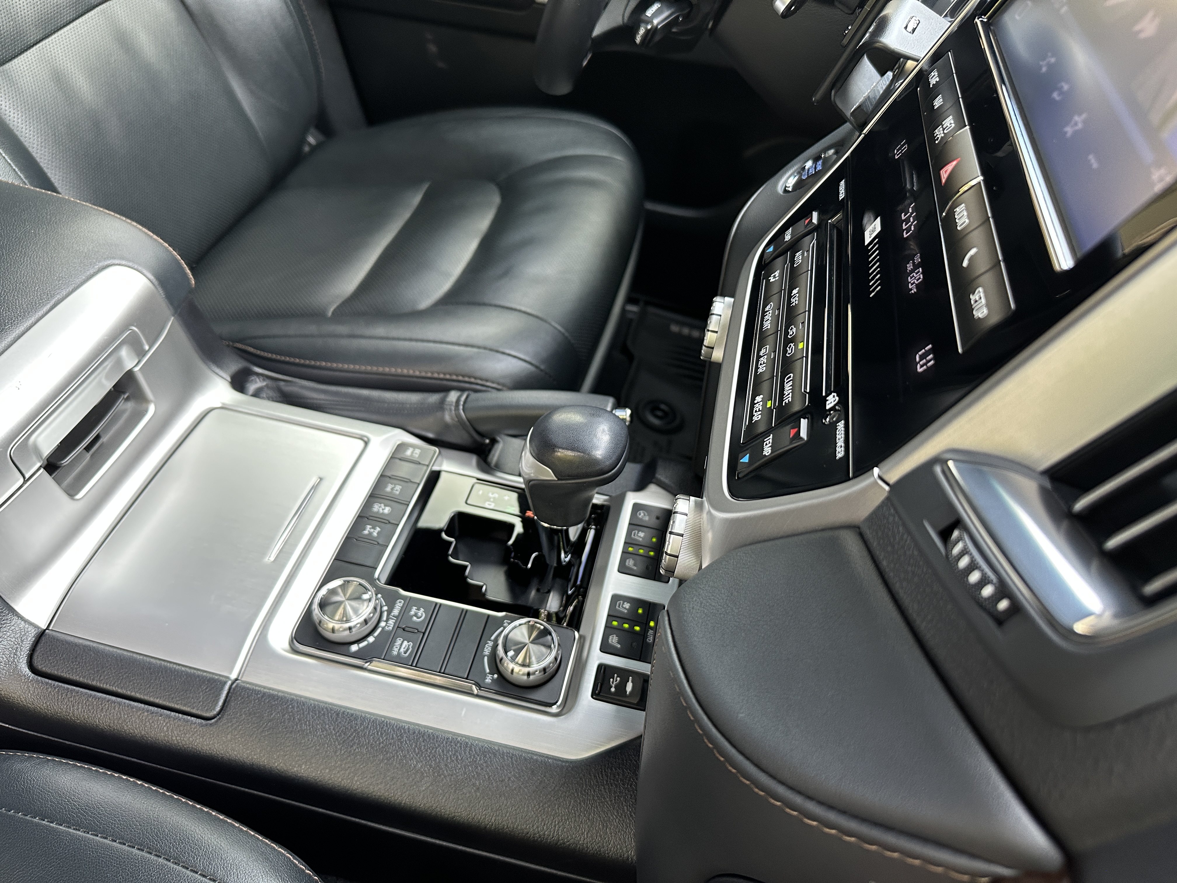 Used 2021 Toyota Land Cruiser Heritage Edition AWD/4WD image 24