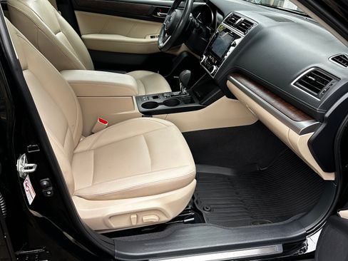 Used 2018 Subaru Outback 2.5i Limited image 11