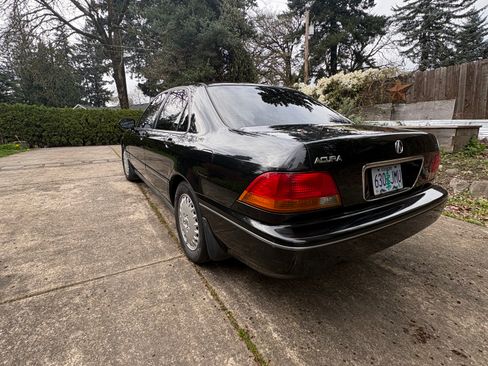 Used 1997 Acura RL image 4