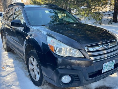 Used 2013 Subaru Outback 2.5i Limited image 4
