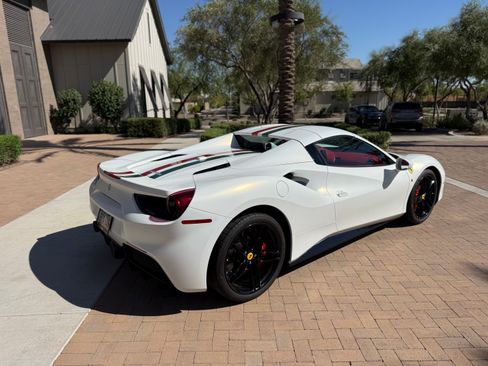 Used 2017 Ferrari 488 Spider RWD image 4