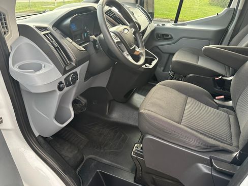 Used 2019 Ford Transit 350 XLT image 11