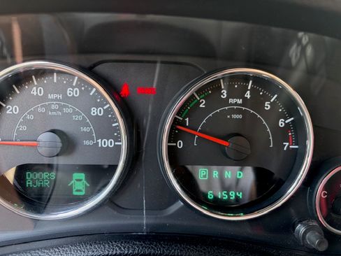 Used 2014 Jeep Wrangler Unlimited Sport image 15