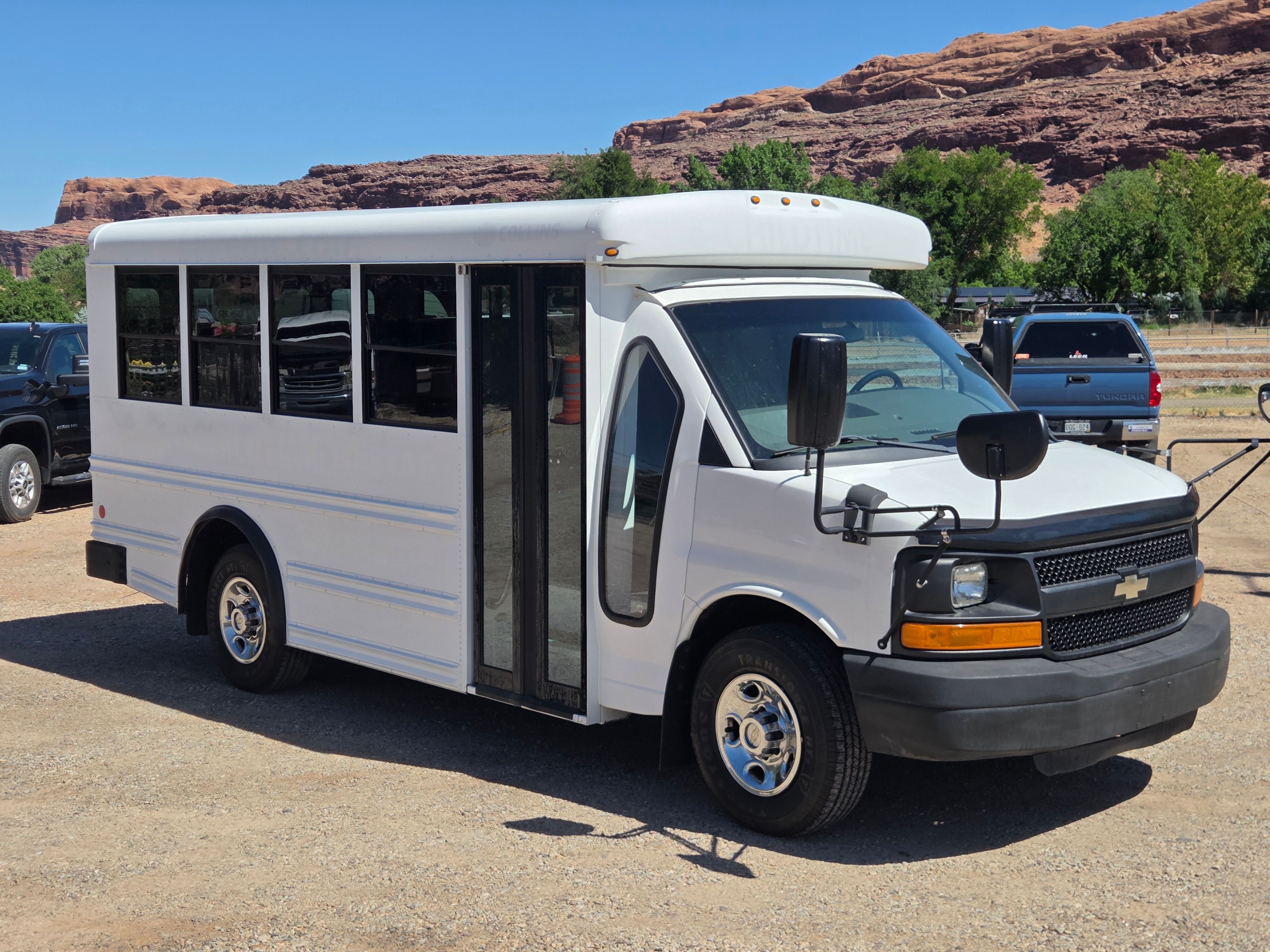 Used 2011 Chevrolet Express 3500 w/ School Bus Package RWD image 1