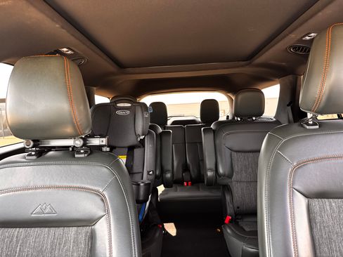 Used 2022 Ford Explorer Timberline AWD/4WD image 8