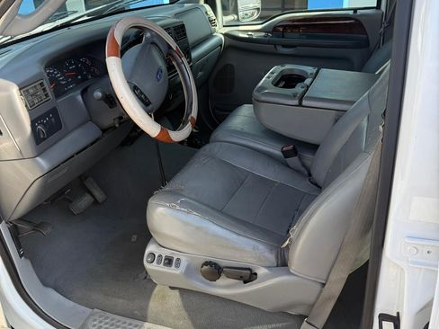 Used 2003 Ford F250 XLT RWD image 2