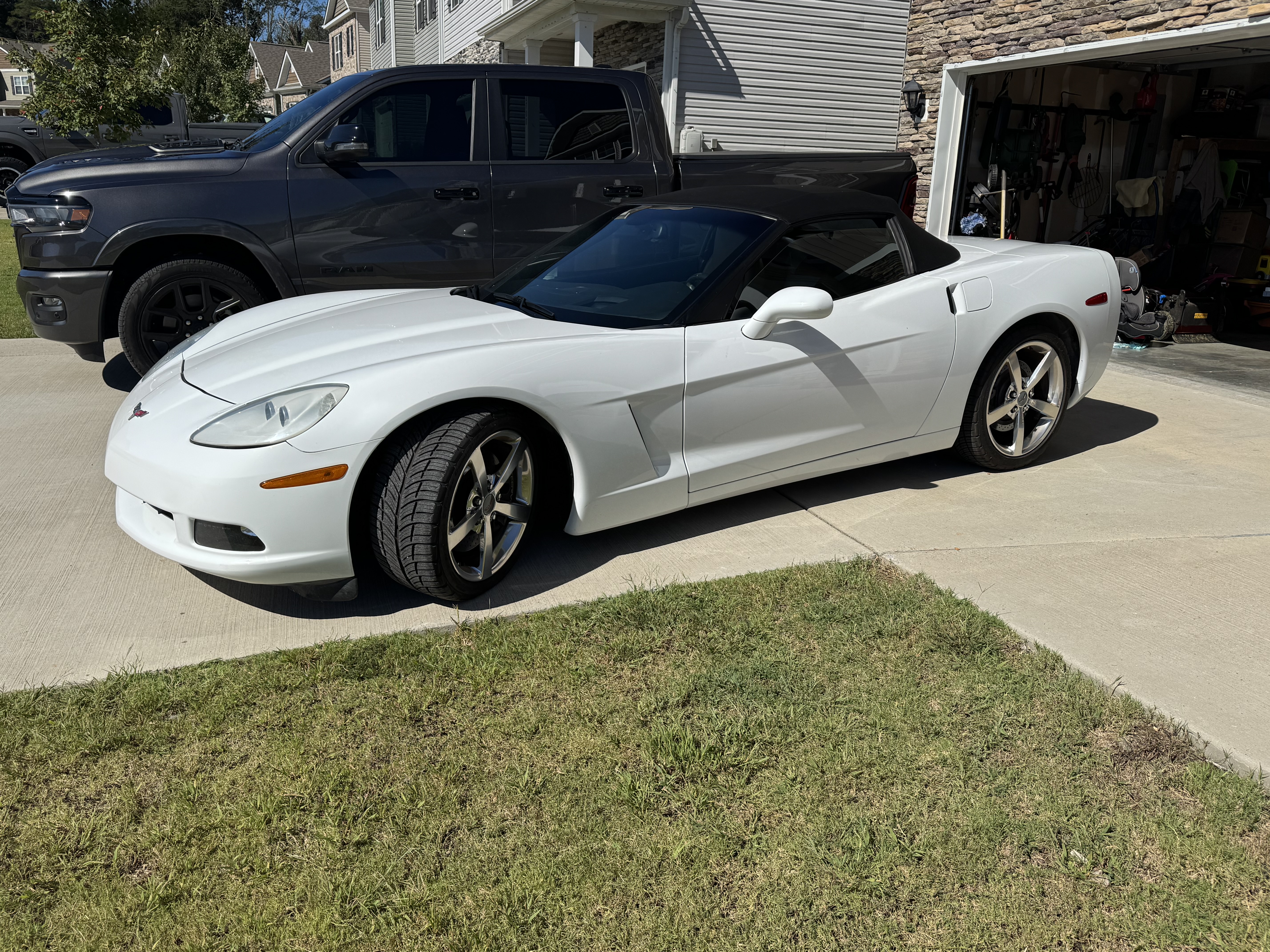 Used 2008 Chevrolet Corvette Convertible w/ Preferred Equipment Group RWD image 1