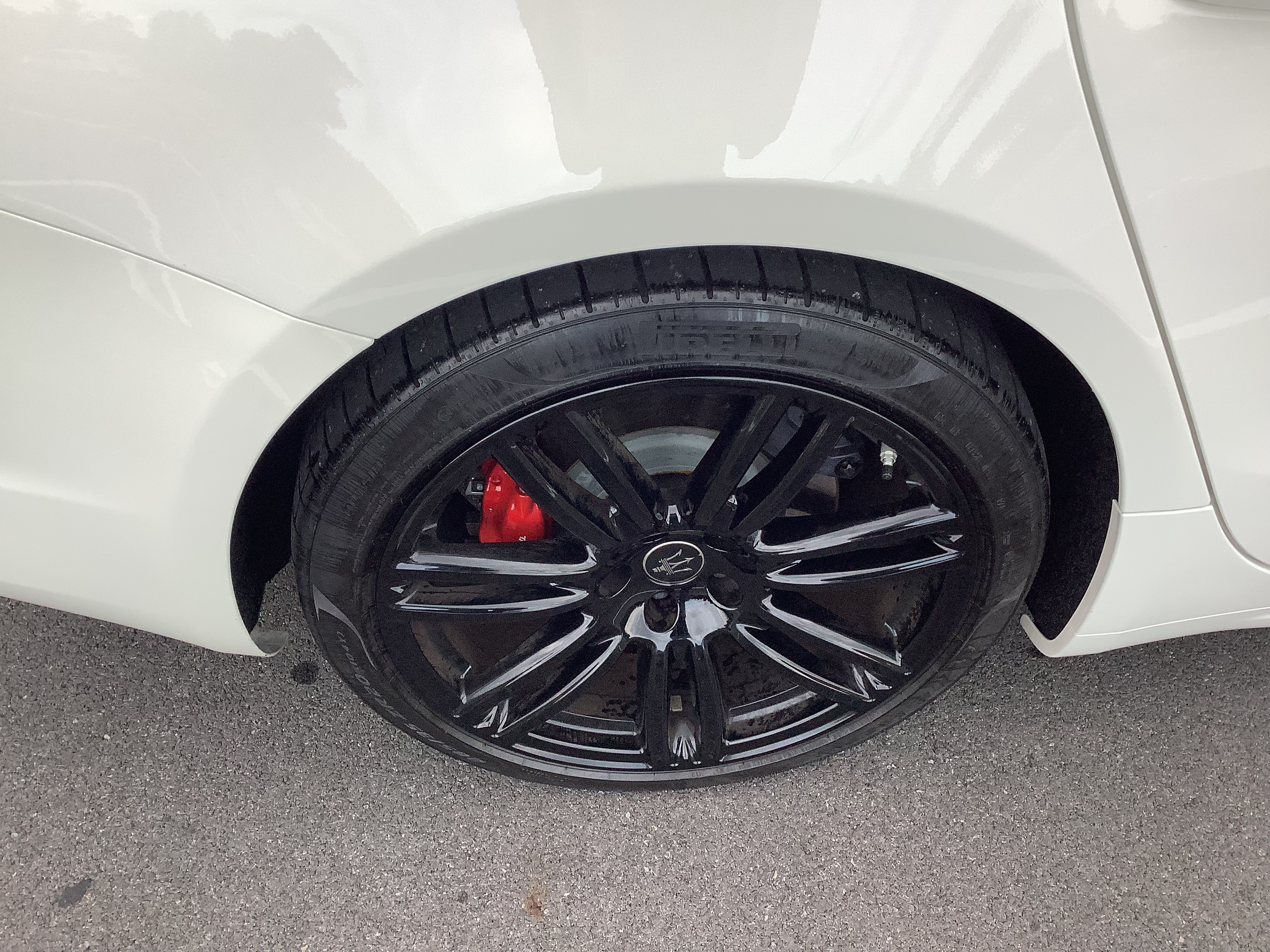 Used 2023 Maserati Ghibli Modena RWD image 9