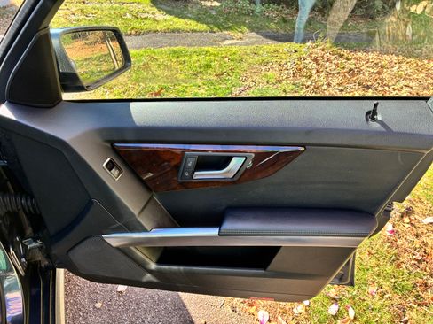 Used 2014 Mercedes-Benz GLK 250 BlueTEC 4MATIC image 13