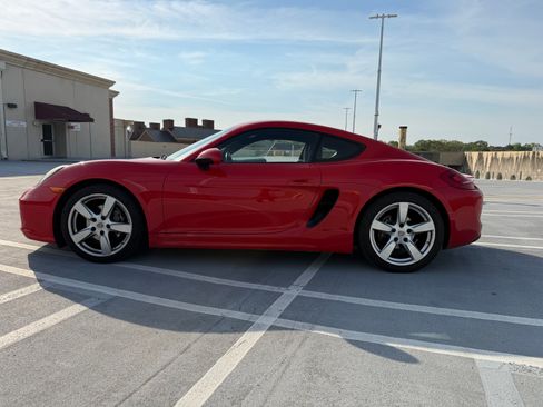 Used 2014 Porsche Cayman RWD image 2