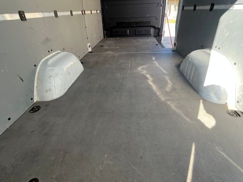 Used 2022 Mercedes-Benz Sprinter 2500 image 6