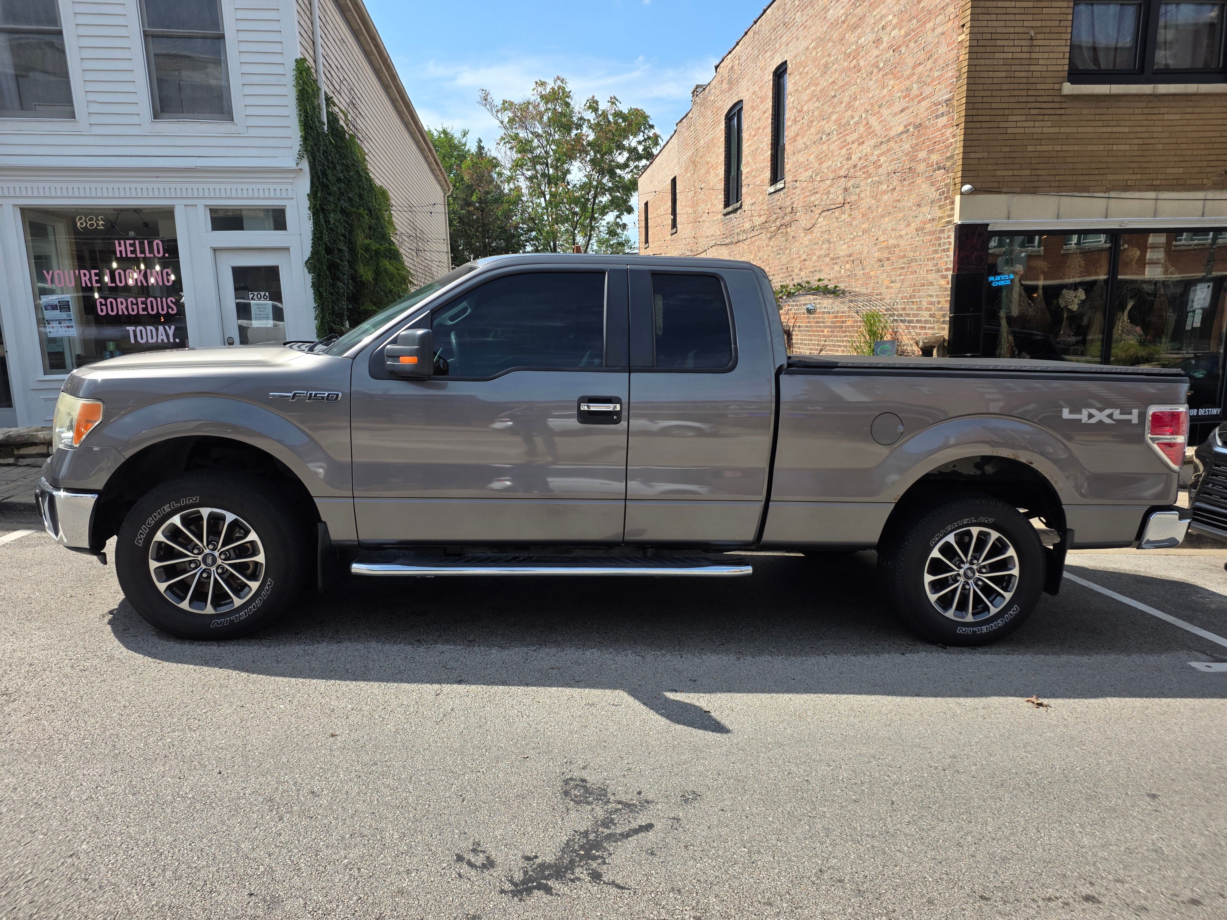 Used 2011 Ford F150 XLT w/ XLT Chrome Pkg AWD/4WD image 1