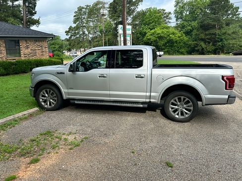 Used 2015 Ford F150 Lariat w/ Equipment Group 502A Luxury RWD image 5