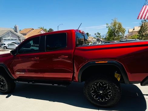 Used 2024 GMC Canyon AT4X AWD/4WD image 6