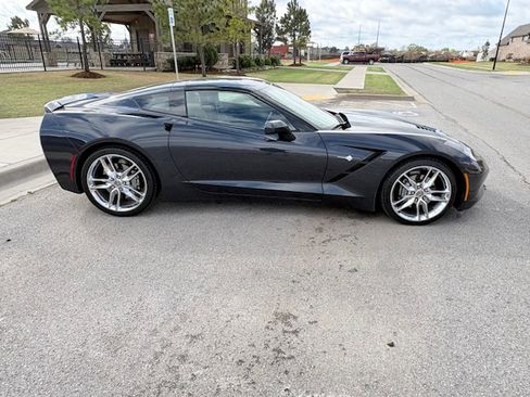 Used 2015 Chevrolet Corvette Stingray Coupe w/ 2LT Preferred Equipment Group image 12