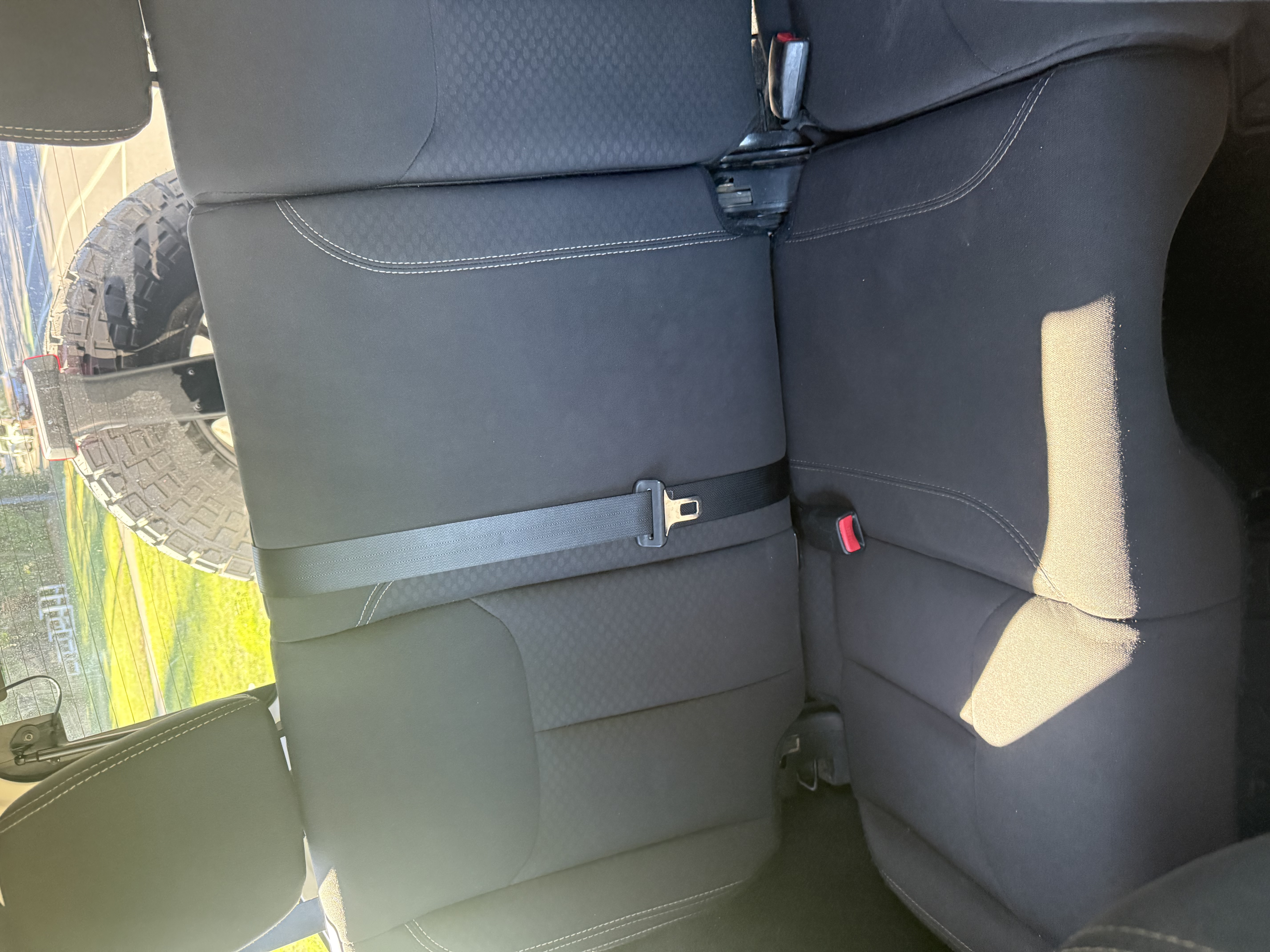 Used 2018 Jeep Wrangler Unlimited Sport AWD/4WD image 9
