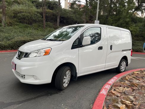 Used 2018 Nissan NV200 SV image 10