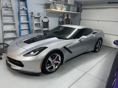 Used 2016 Chevrolet Corvette Stingray Coupe w/ 2LT Preferred Equipment Group image 6