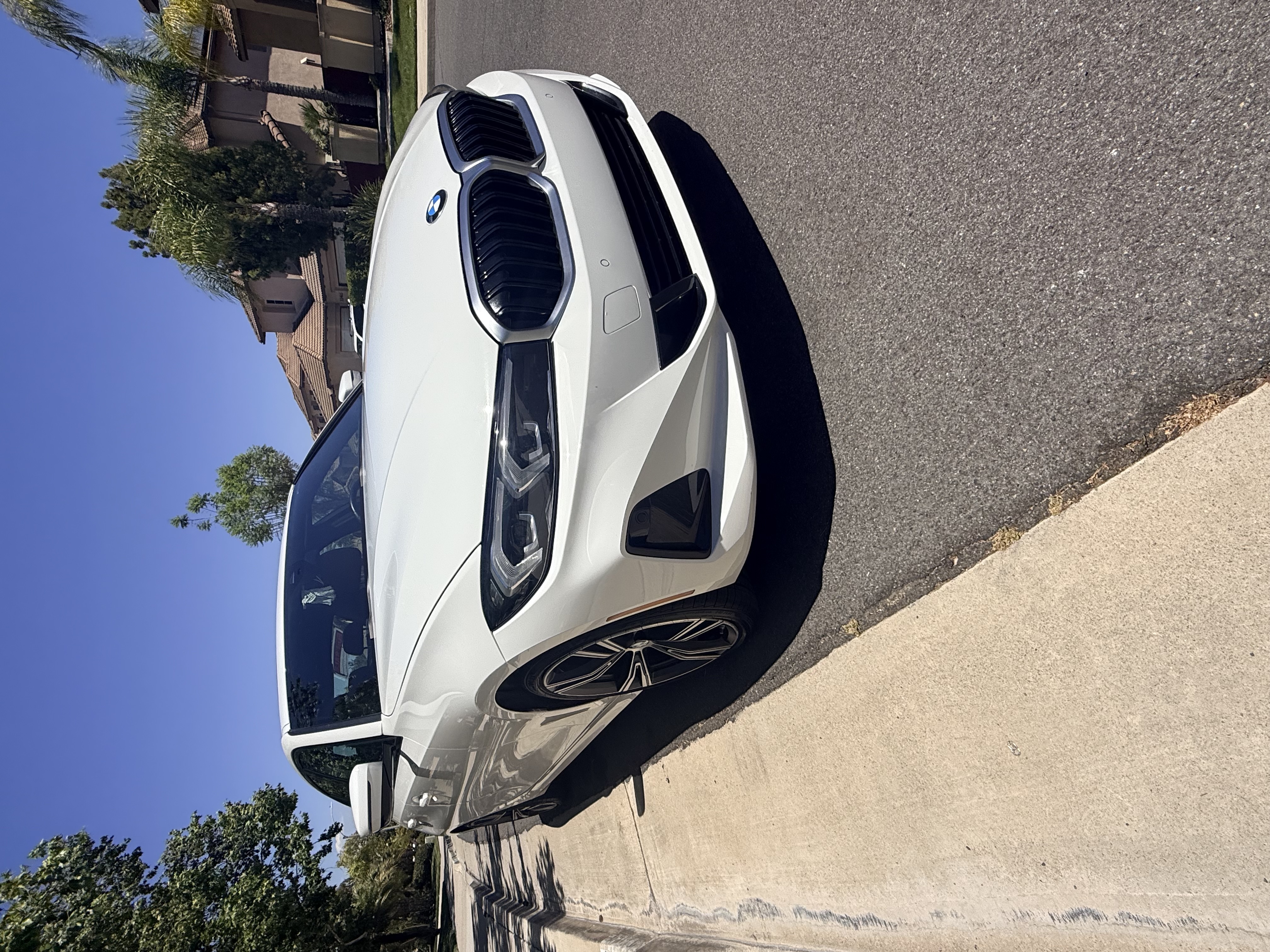 Used 2023 BMW 330i Sedan w/ Premium Package RWD image 4