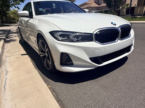 Used 2023 BMW 330i Sedan w/ Premium Package RWD image 4