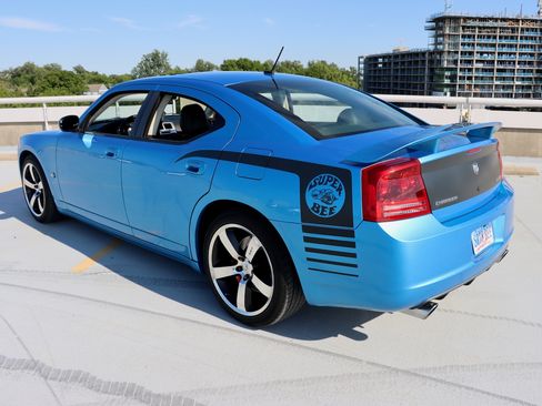 Used 2008 Dodge Charger SRT8 RWD image 4