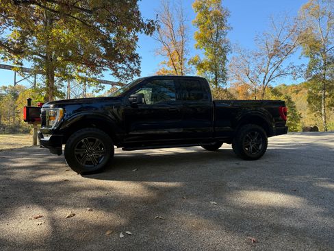Used 2022 Ford F150 XLT w/ Equipment Group 302A High AWD/4WD image 5