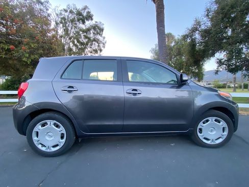 Used 2010 Scion xD FWD image 8