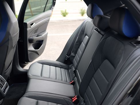 Used 2024 Volkswagen Golf R image 14