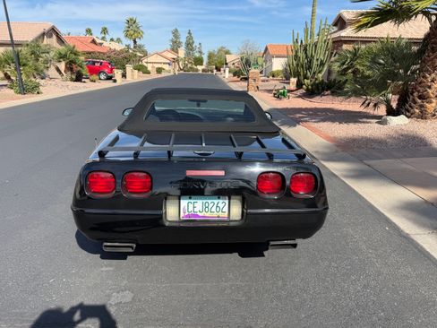 Used 1994 Chevrolet Corvette Convertible image 10