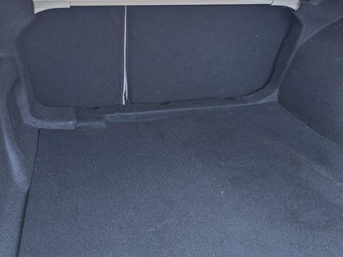 Used 2017 Buick LaCrosse Preferred image 4