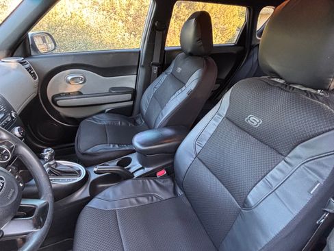 Used 2016 Kia Soul FWD image 12