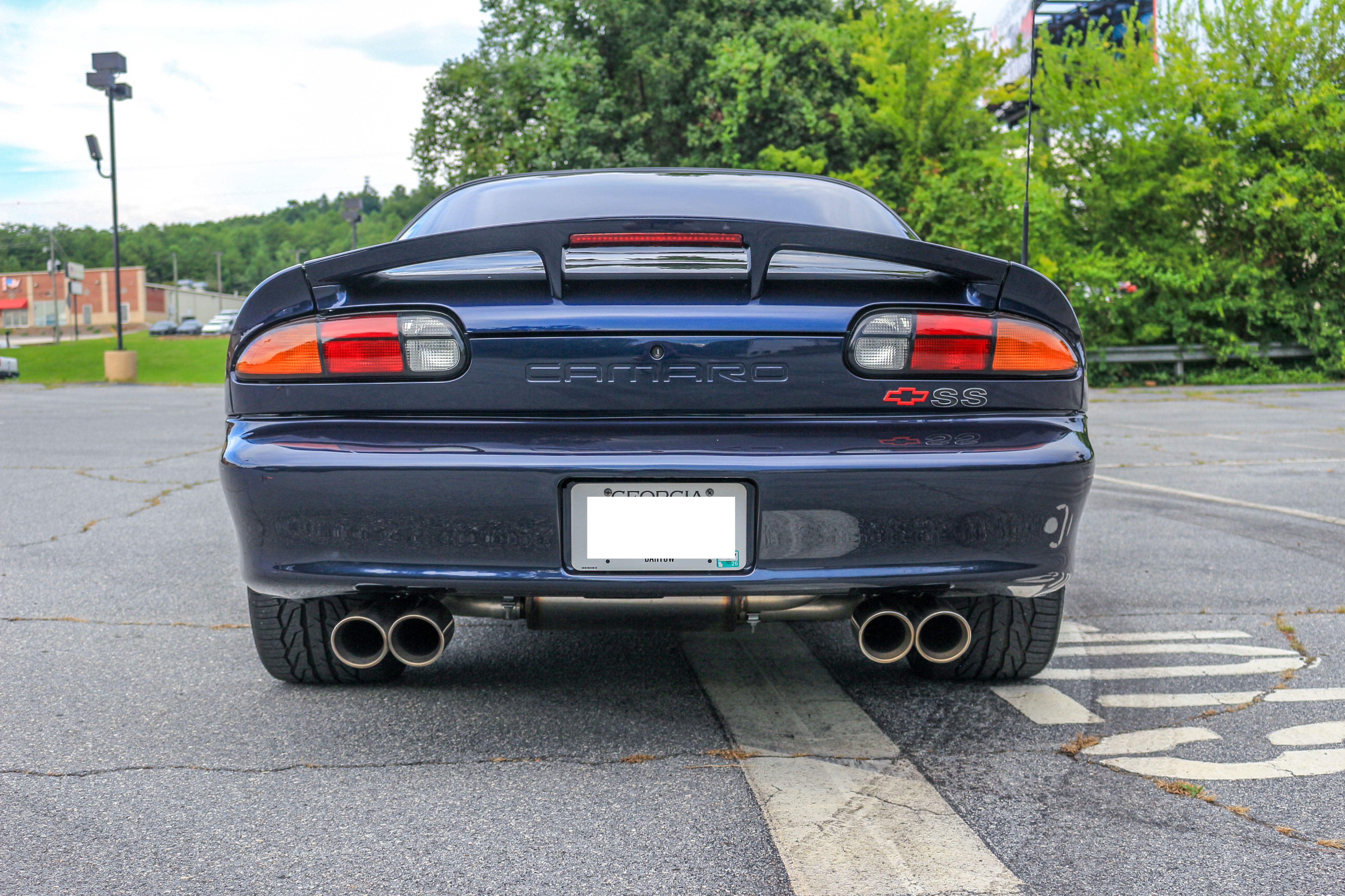 Used 2001 Chevrolet Camaro Z28 w/ SS Performance/Appearance Pkg RWD image 6