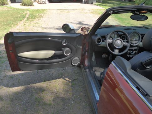 Used 2015 MINI Cooper S image 10