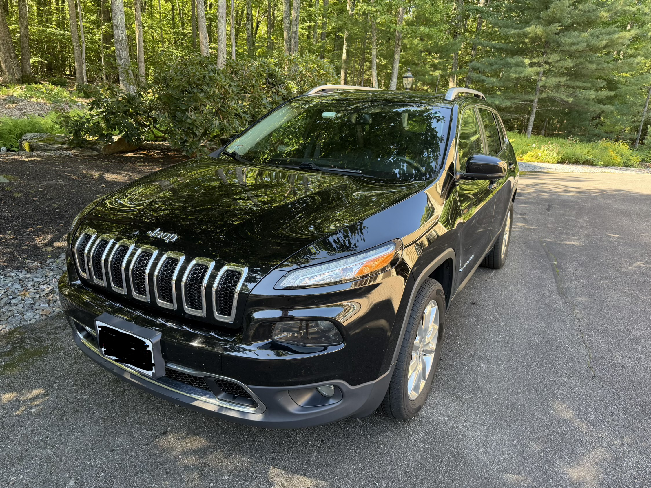 Used 2017 Jeep Cherokee Limited AWD/4WD image 17