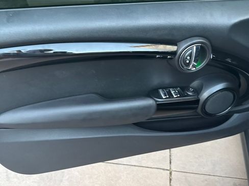 Used 2019 MINI Cooper S w/ Signature Upholstery Package FWD image 22