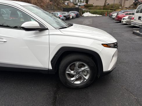 Used 2024 Hyundai Tucson SE image 2