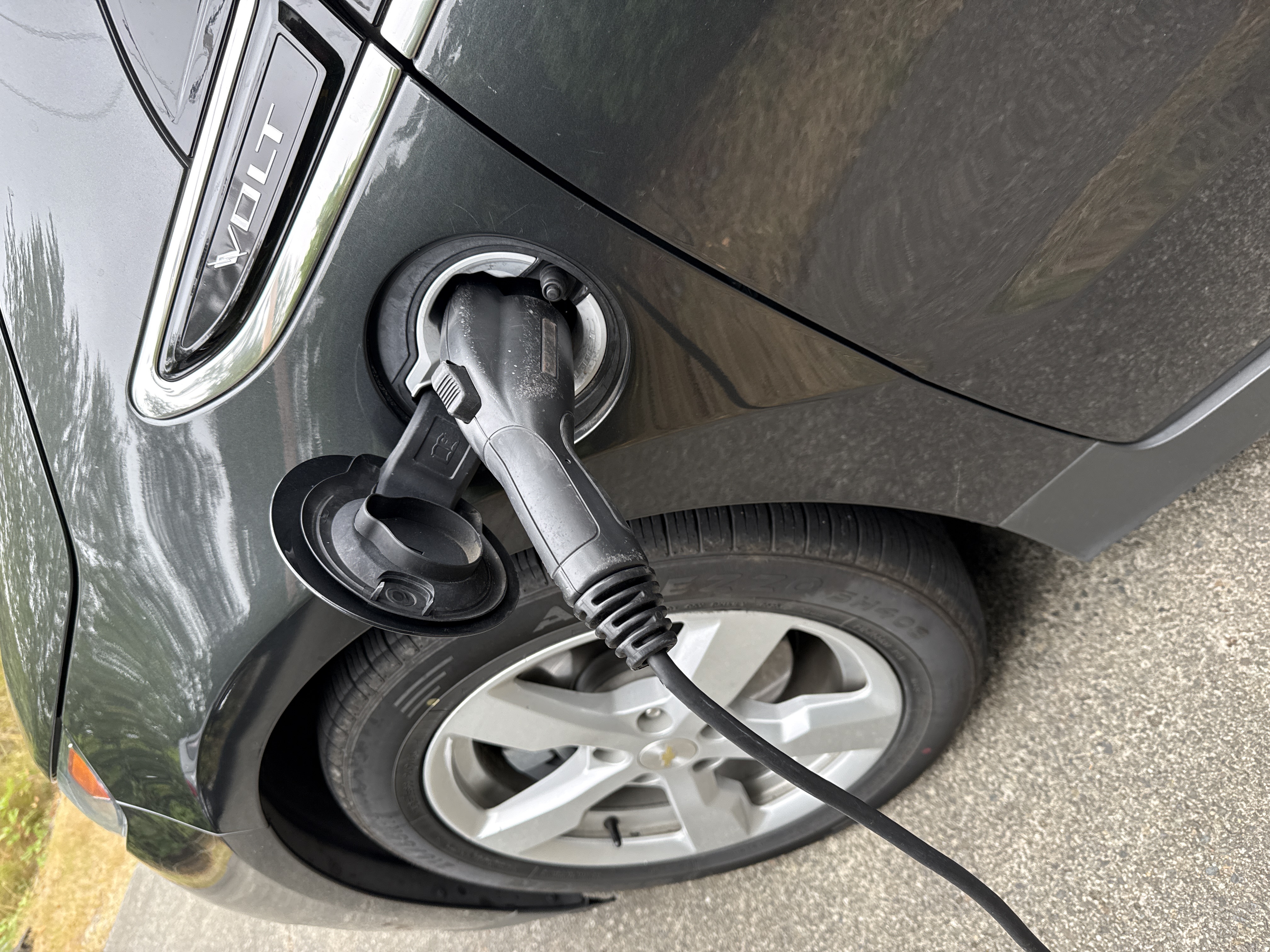 Used 2014 Chevrolet Volt w/ Enhanced Safety Package 1 FWD image 10