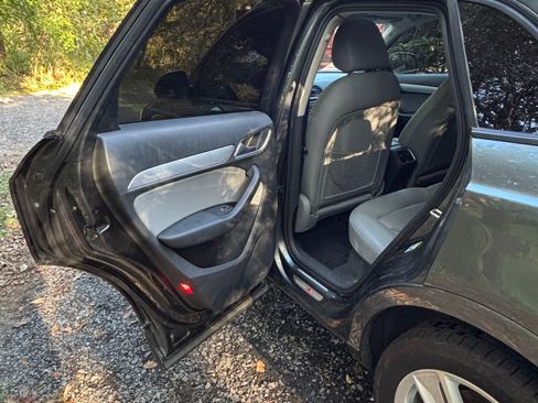 Used 2018 Audi Q3 2.0T Premium w/ Convenience Package AWD/4WD image 15