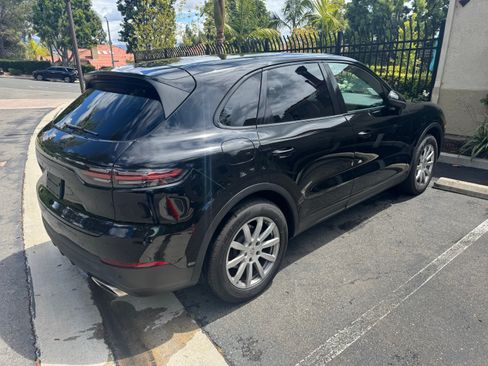 Used 2019 Porsche Cayenne image 12