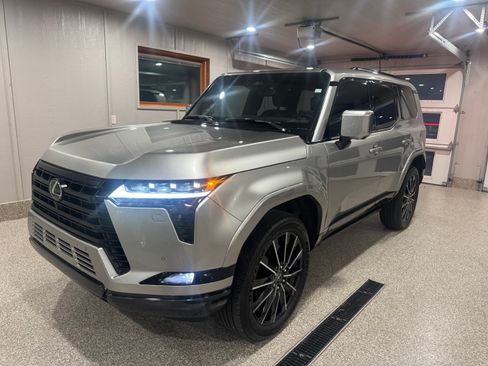 Used 2025 Lexus GX 550 w/ Accessory Package (2T) AWD/4WD image 21