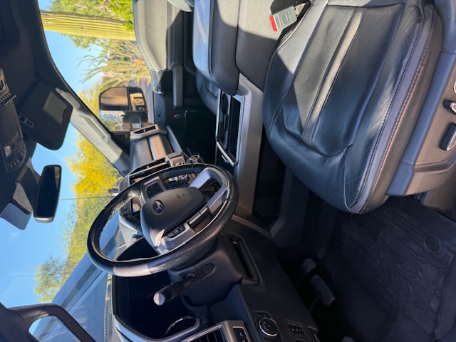 Used 2022 Ford F250 Platinum w/ FX4 Off-Road Package AWD/4WD image 12
