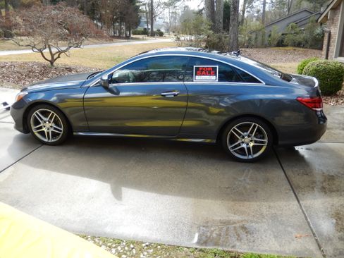 Used 2016 Mercedes-Benz E 400 4MATIC Coupe image 2