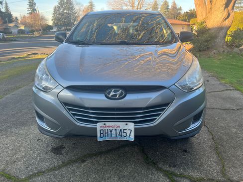 Used 2010 Hyundai Tucson GLS image 2