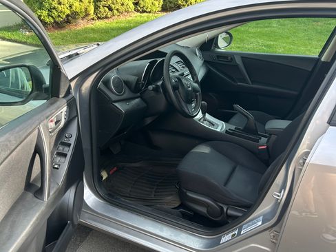 Used 2011 MAZDA MAZDA3 i Sport image 6