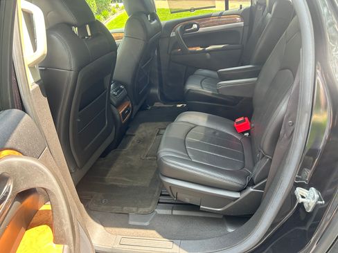 Used 2009 Buick Enclave CXL w/ Entertainment Package #4 image 11