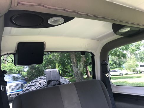 Used 2004 Jeep Wrangler Sahara w/ Dual Top Group image 10