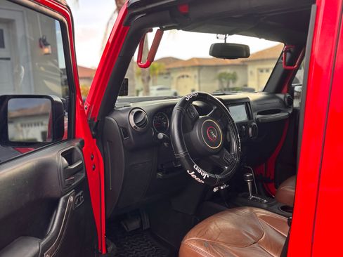 Used 2015 Jeep Wrangler Unlimited Sport w/ Quick Order Package 24S image 9